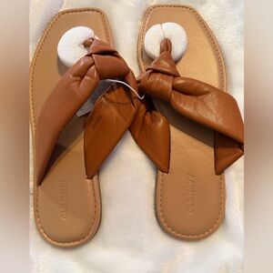 Old Navy Brown Leather Women's Sandals